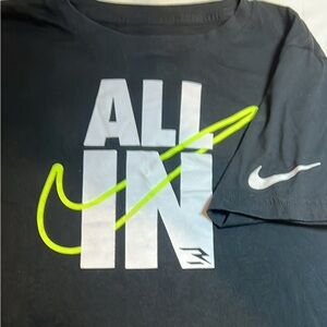 Boys Nike tshirts / size 13-15 xl